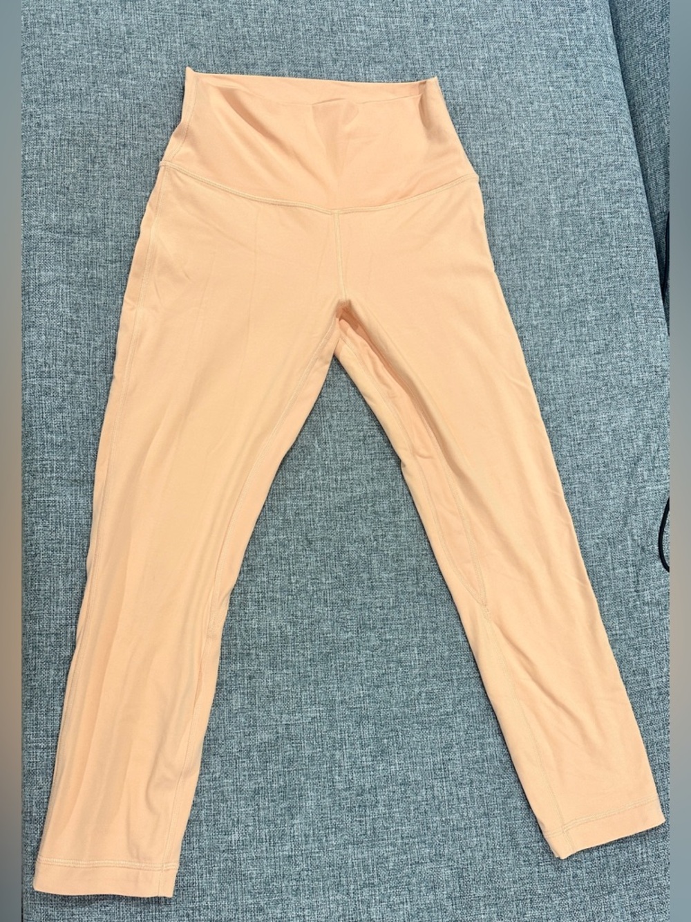 Lululemon Peach High Rise Cropped Leggings Women’s Size M